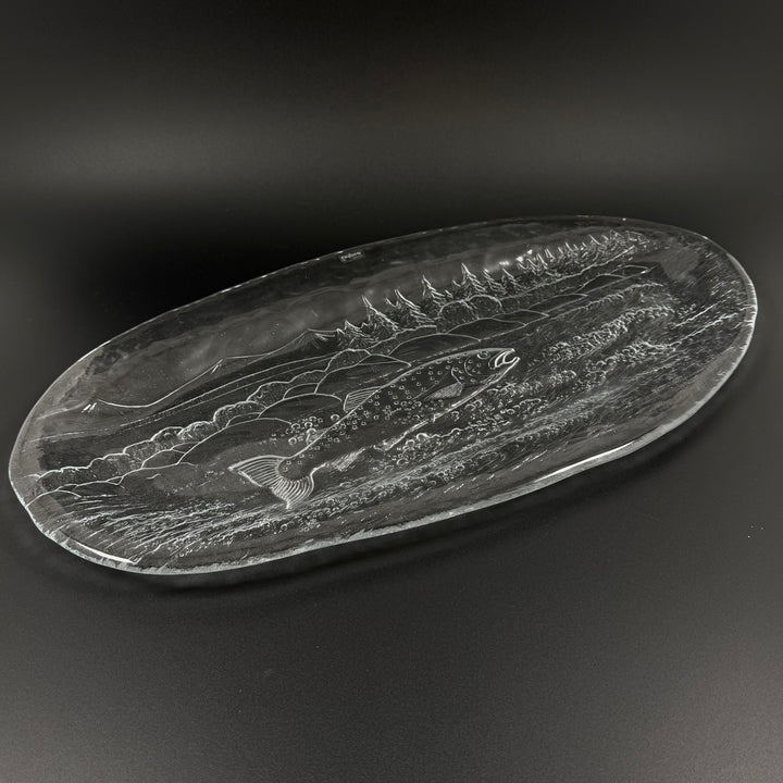 Elegant Laxfat i Glas från Nybro Glasbruk