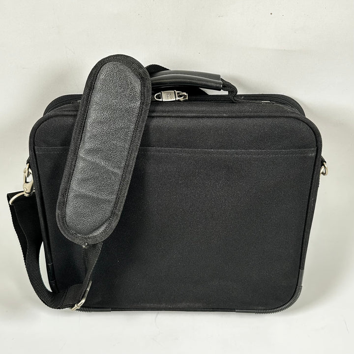 American Tourister hållbar medelstor väska, syntetiskt material