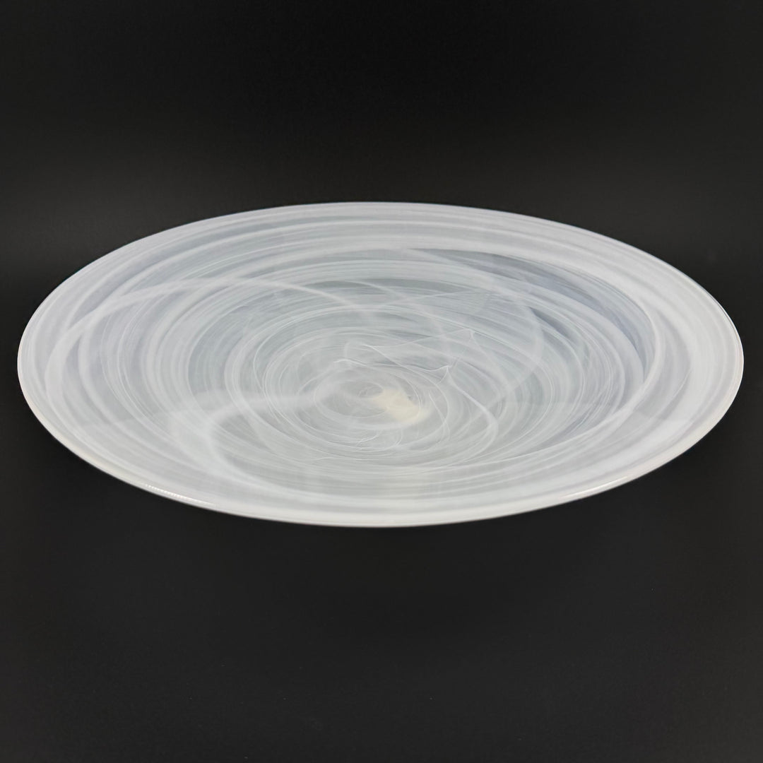 Elegant vit dekorativ tallriken i glas