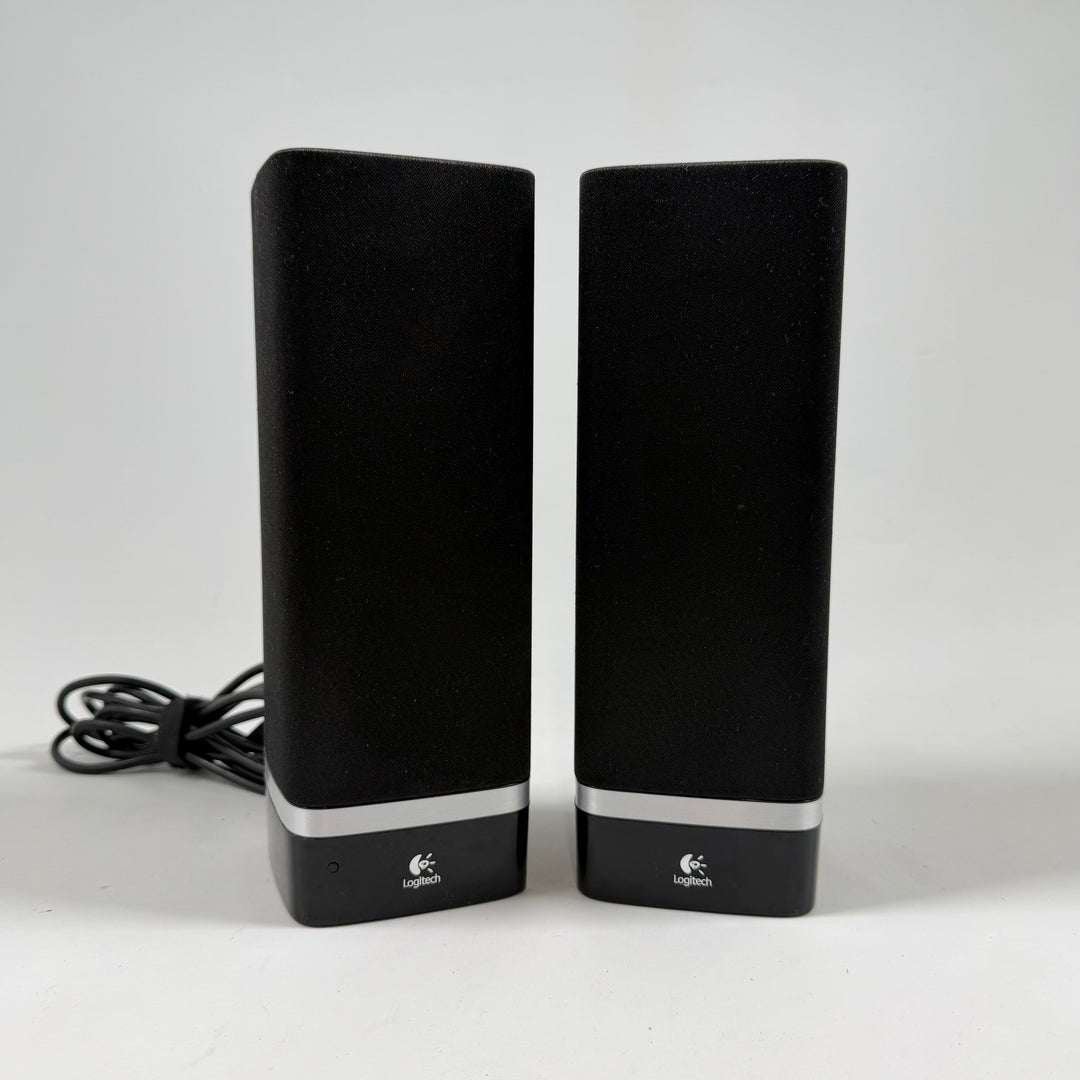 Eleganta Logitech högtalare med kristallklart ljud