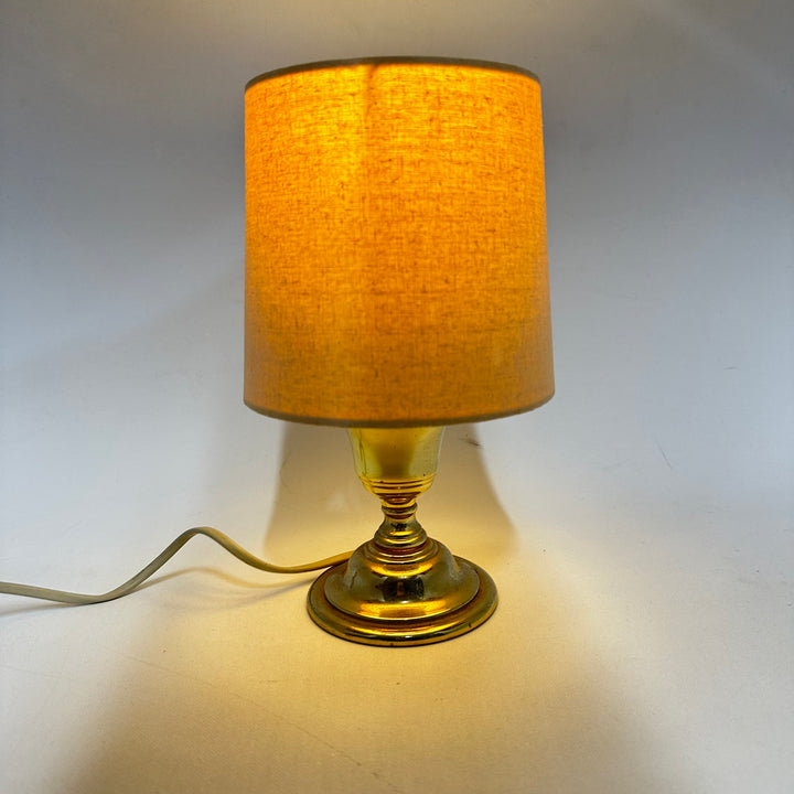 Retro bords­lampa med gyllene metallbas