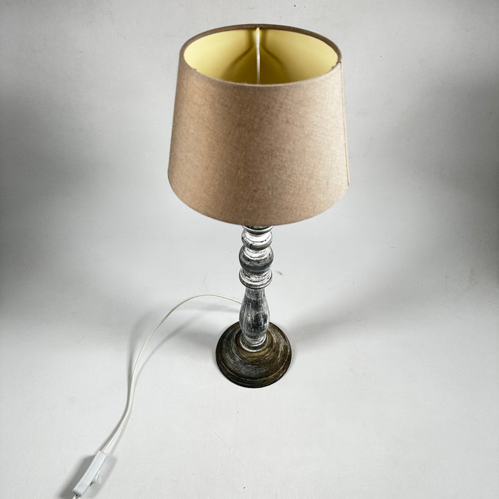 Retro bordslampa i trä och textil