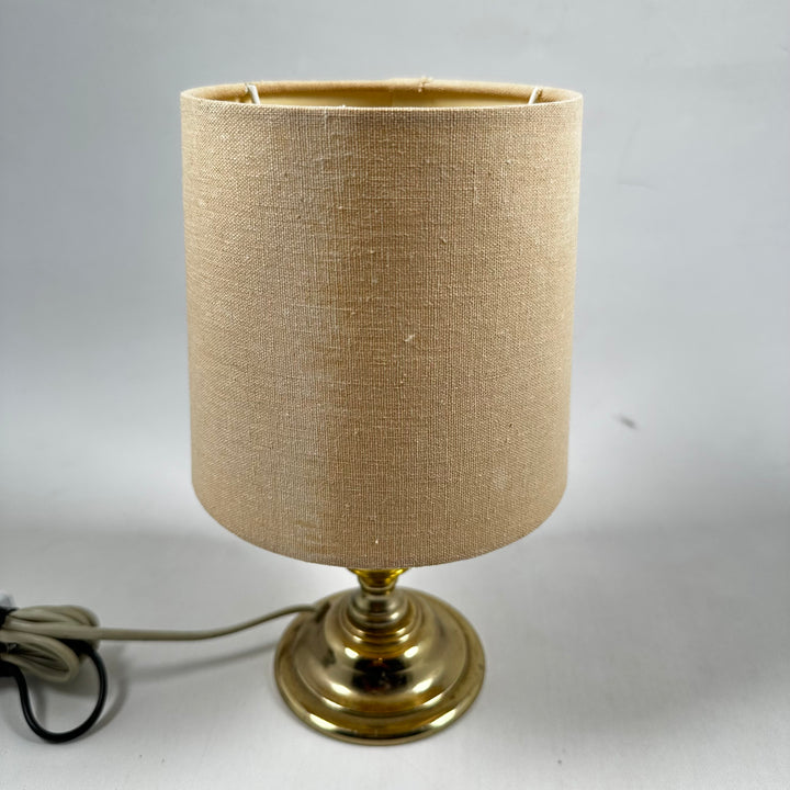 Retro bords­lampa med gyllene metallbas