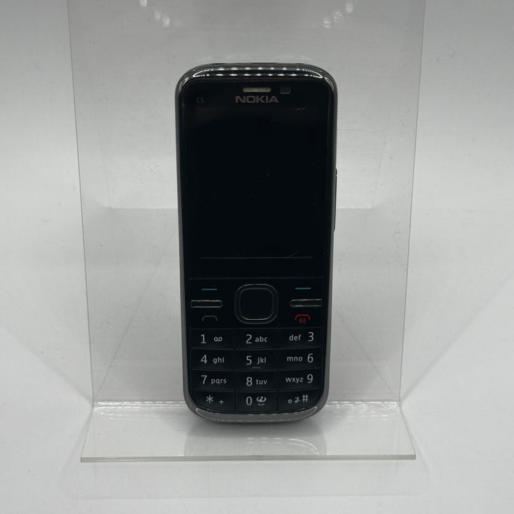 Klassisk Nokia C5 mobiltelefon i gott skick