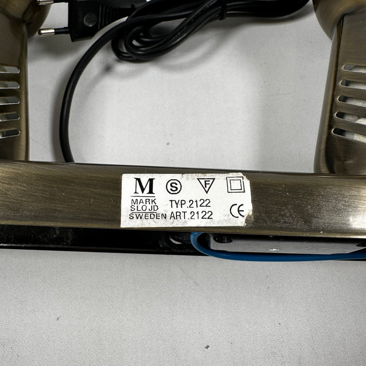 Dubbla bordslampor från Markslöjd i metall