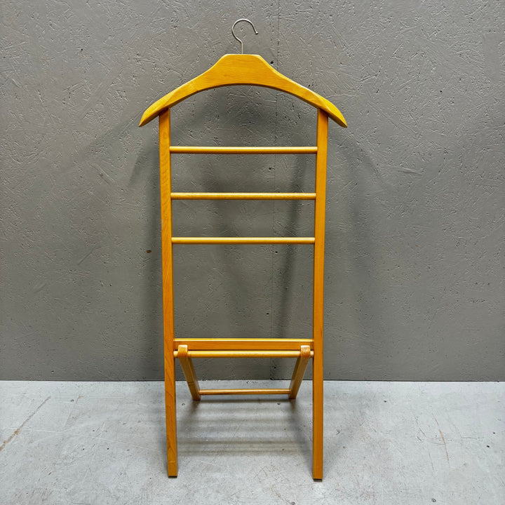 Gul trä galgställning retro design - Homy Secondhand Online