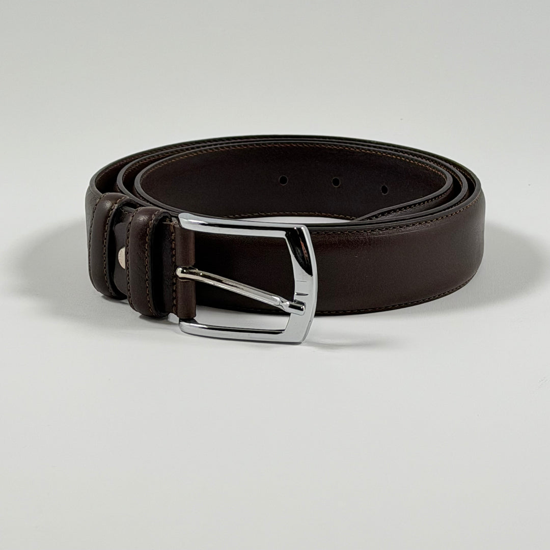 Elegant italienskt läderbälte i mycket gott skick