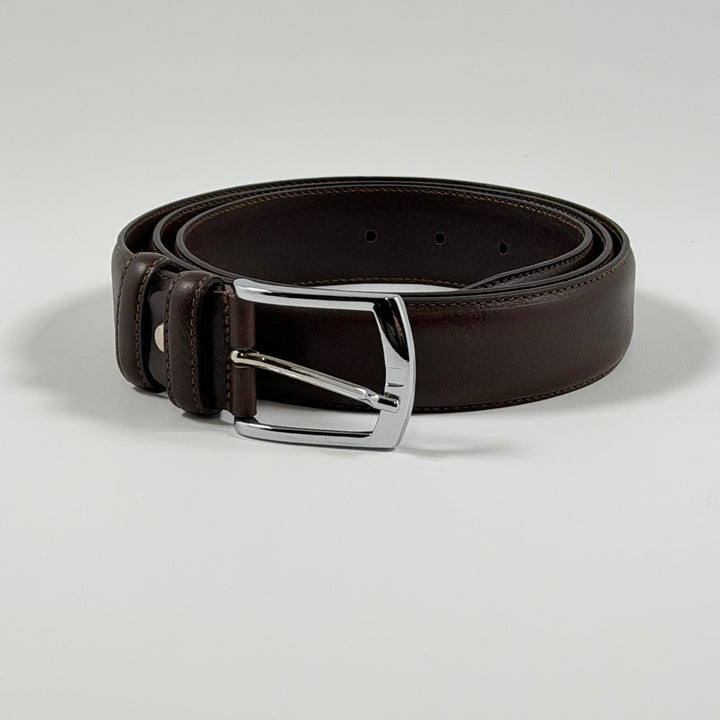 Elegant italienskt läderbälte i mycket gott skick