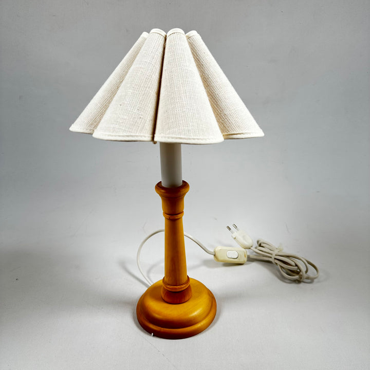 Retro Bordslampa med Träfot och Textilskärm