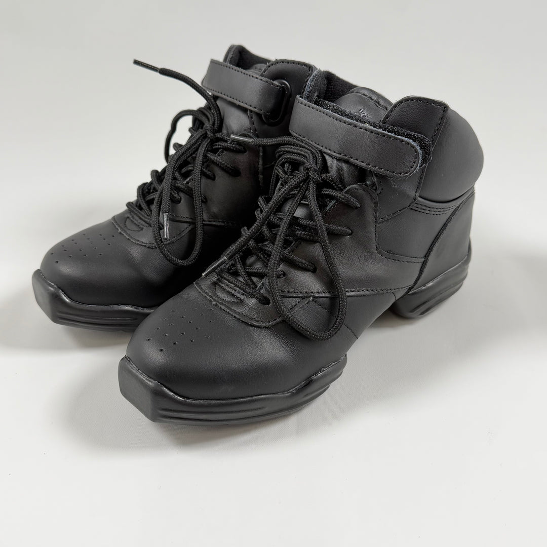 Stilrena dansskor Capezio i läder