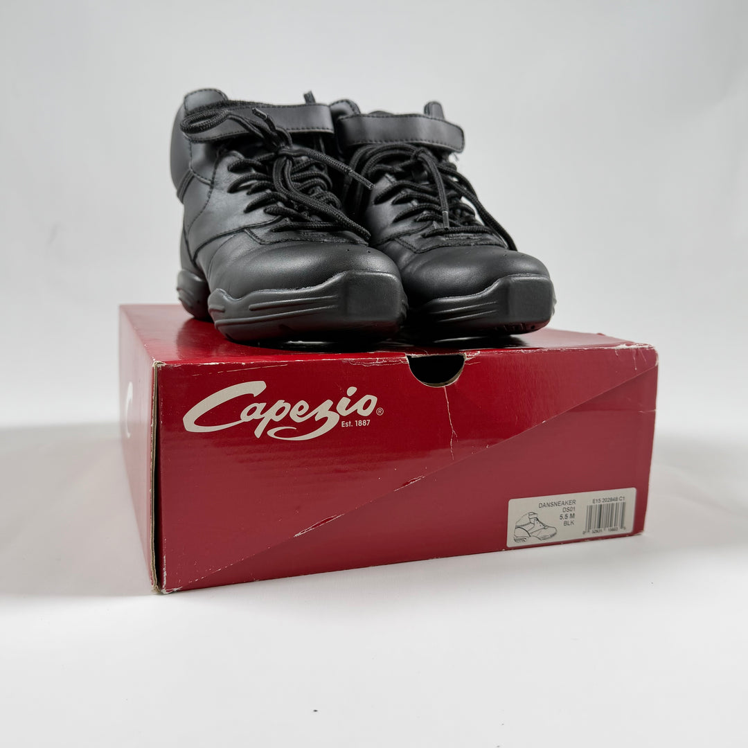 Stilrena dansskor Capezio i läder