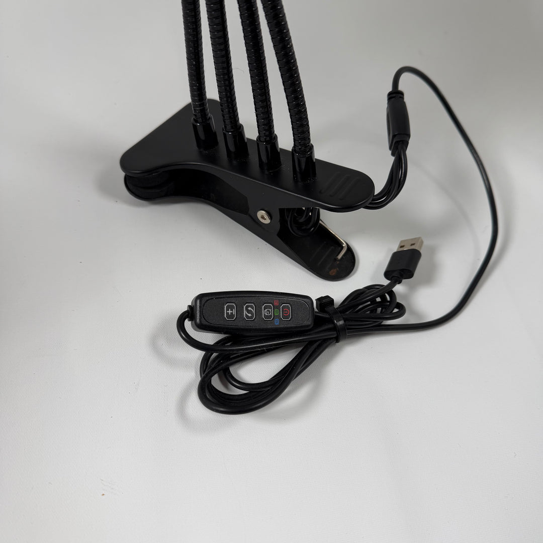 Retro USB-klämplampa med LED-ljus i metall