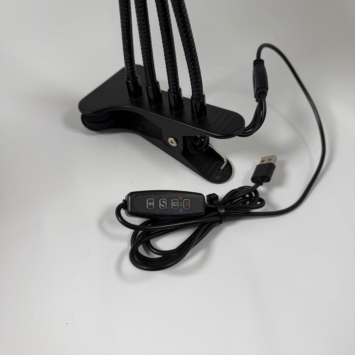 Retro USB-klämplampa med LED-ljus i metall