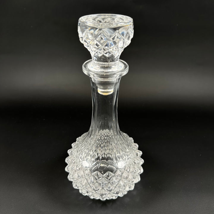 Elegant tidslös retro kristallkaraff i glas