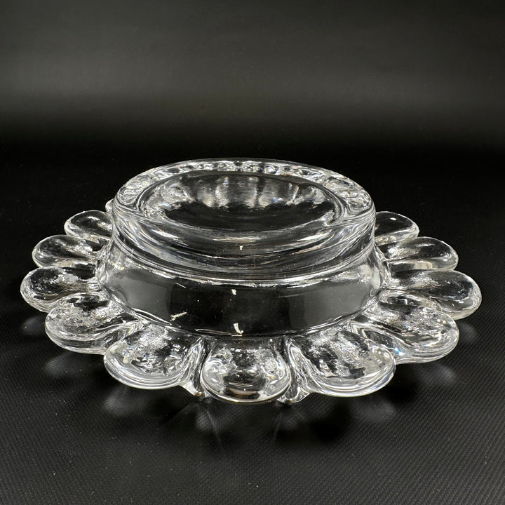 Elegant retro glaskupa i blomform