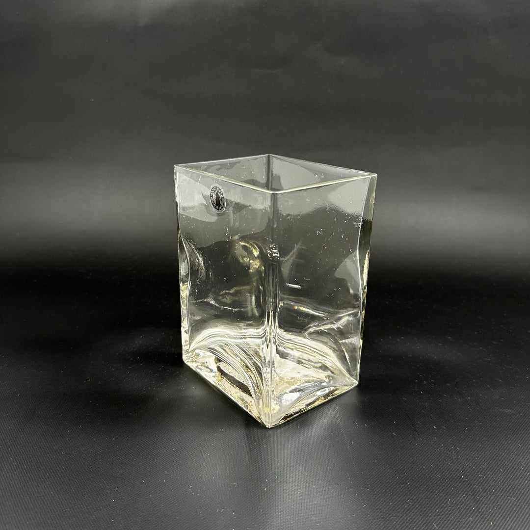 Orrefors elegant glasvas i mycket gott skick