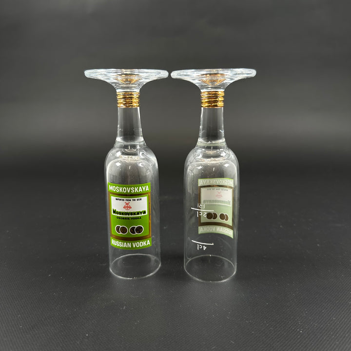 Retro Moskovskaya Vodkaglas i Flaskform