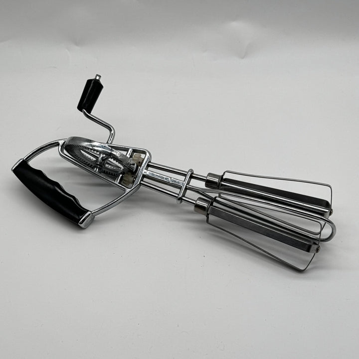 Klassisk handdriven visp i metall - Homy Secondhand Online