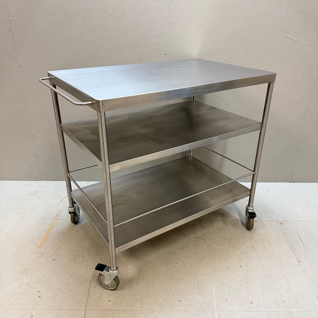 Rostfri serveringsvagn med tre hyllplan