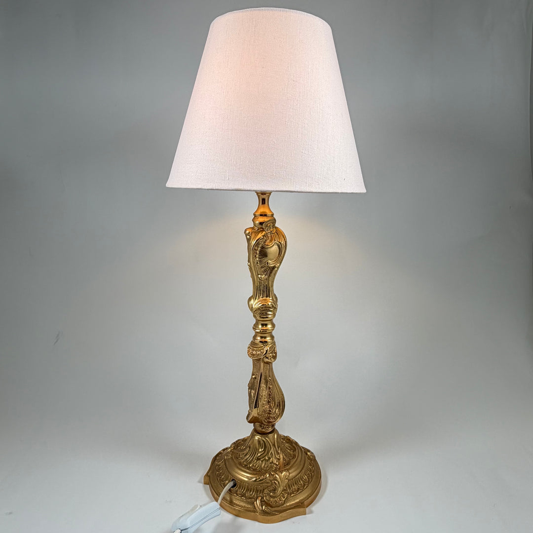 Retro bordslampa i guld, elegant och unik