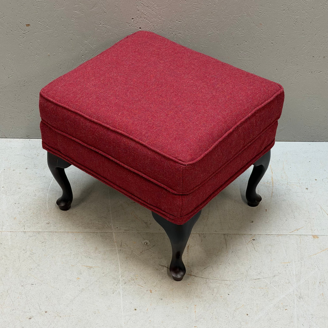 Röd elegant retro fotpall i textil