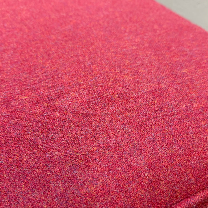 Röd elegant retro fotpall i textil