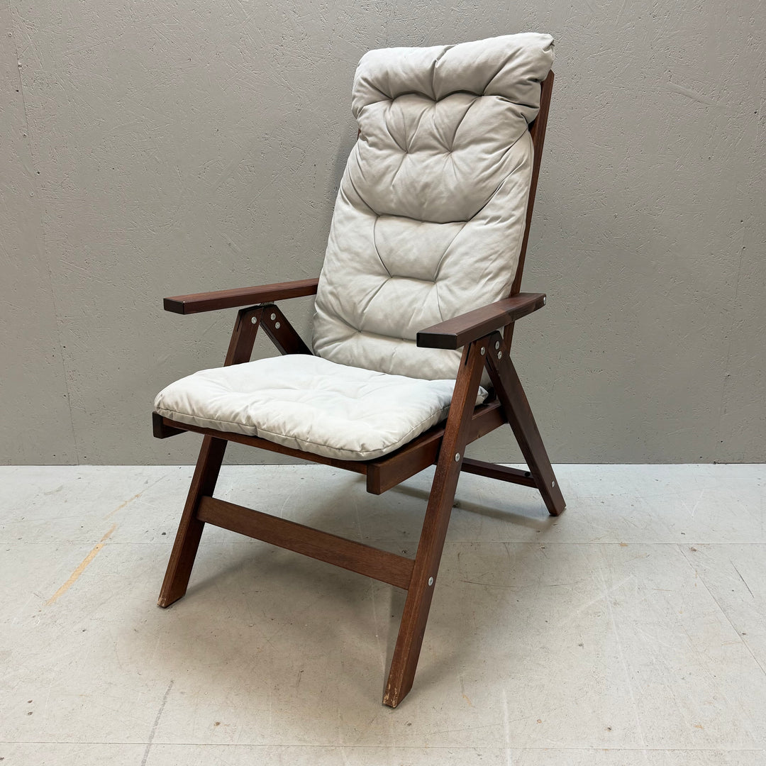 Retro ÄPPLARÖ solstol i trä från IKEA