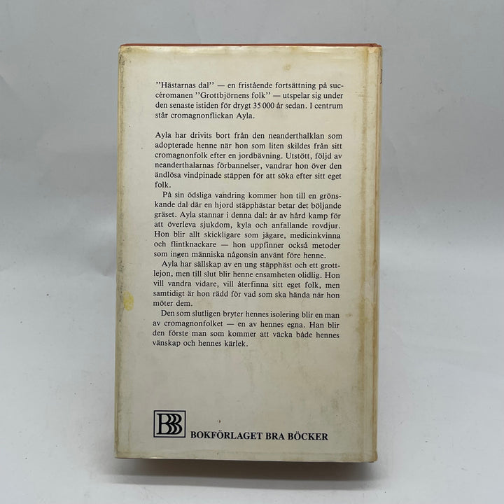 Hästarnas dal av Jean M. Auel Retro Bok