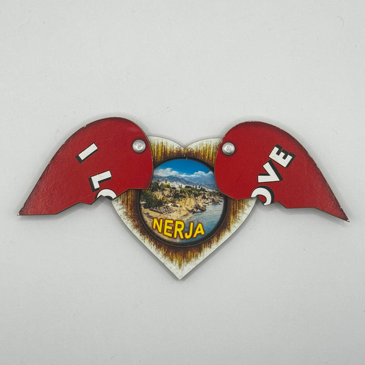 Souvenir hjärtmagnet från Nerja med vingar