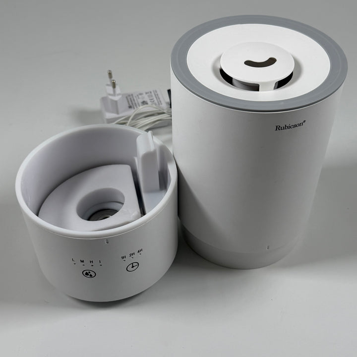 Elegant luftfuktare från Rubicon i plast