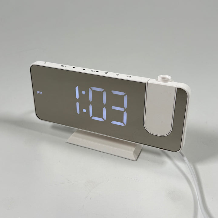Modern väckarklocka med blå LED-display