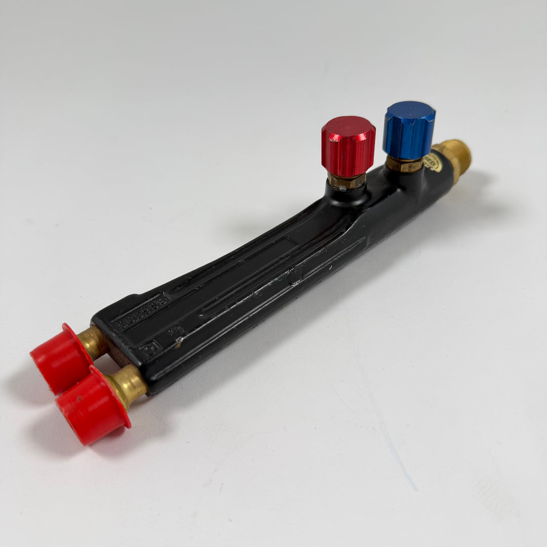 Hållbar kylsystemmanifold i metall