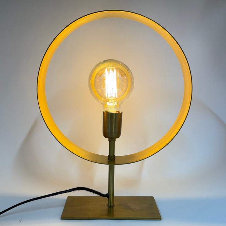 Modern mässingsfärgad bordslampa PR Home