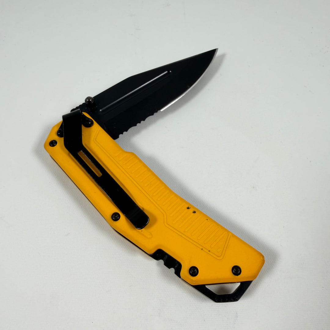 Dewalt fällkniv med svart blad och gul handtag