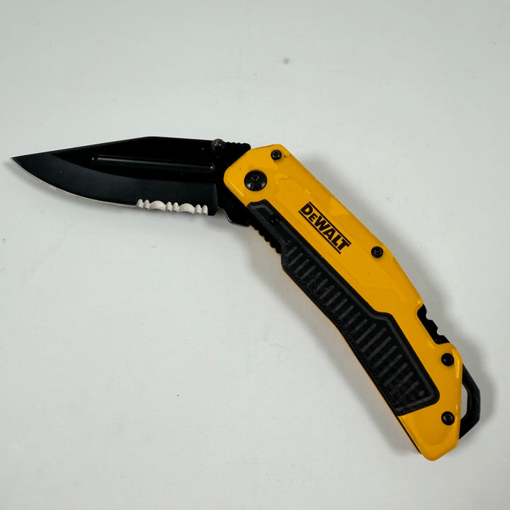 Dewalt fällkniv med svart blad och gul handtag