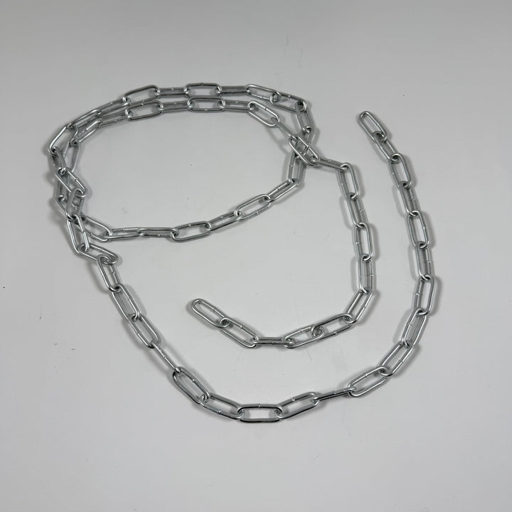 Robust metallkedja för mångsidig användning