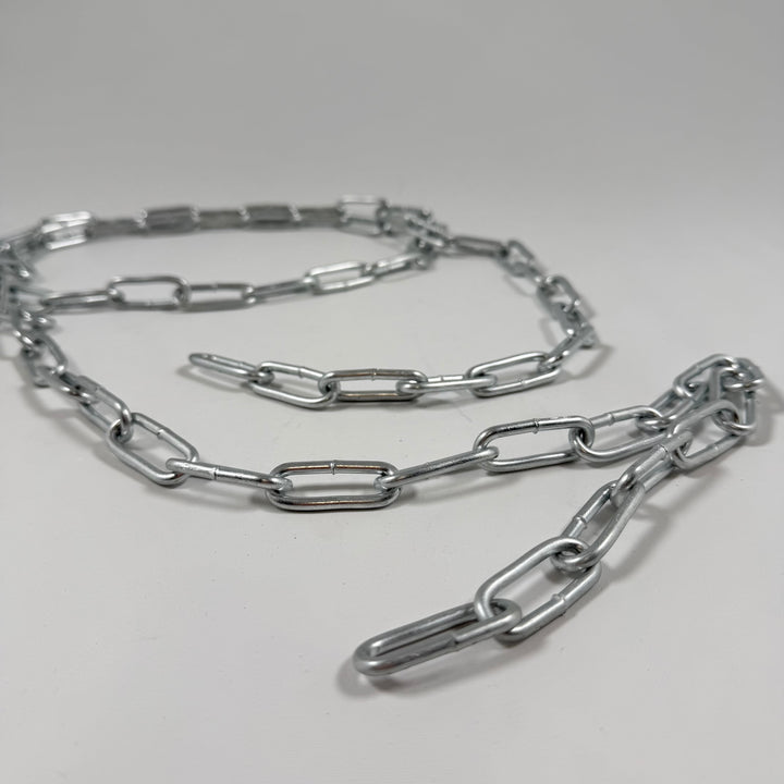 Robust metallkedja för mångsidig användning