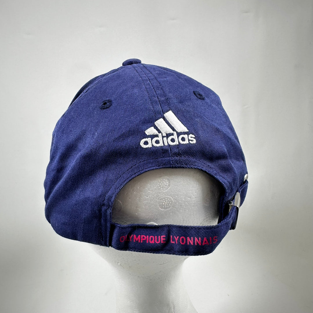 Olympique Lyonnais keps Adidas mörkblå/ceriseröd