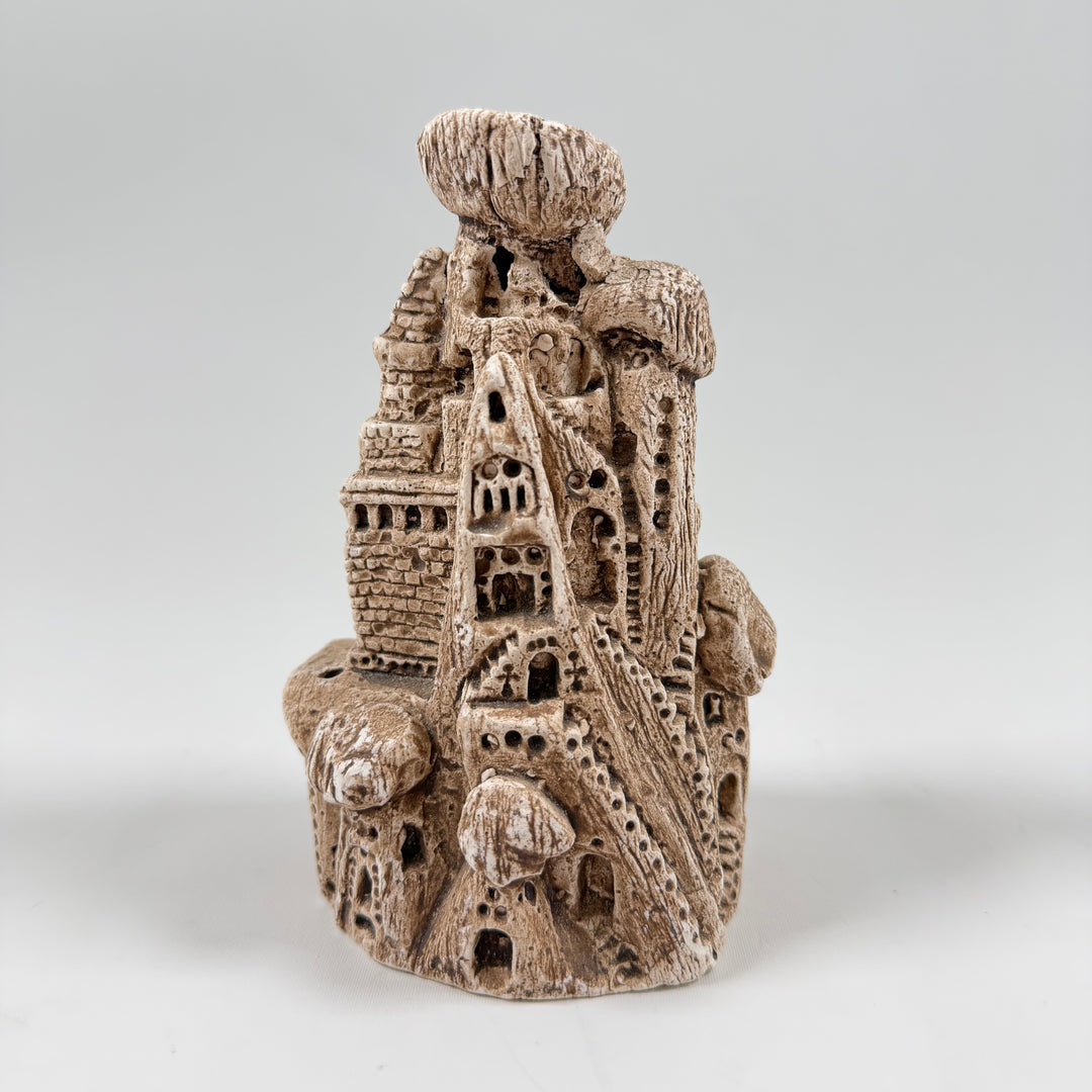 Unik miniatyrskulptur av historisk byggnad