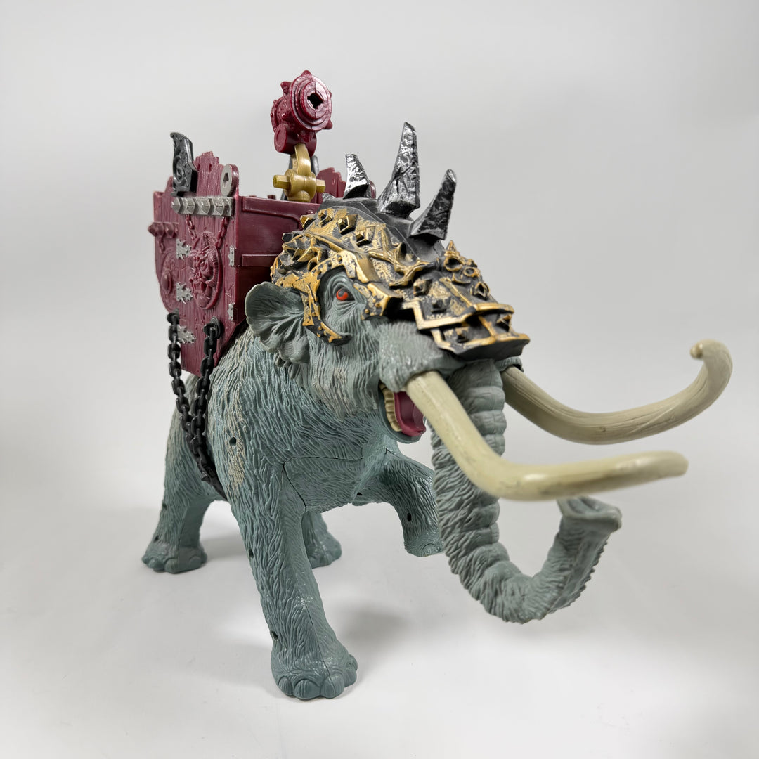 Unik retro actionfigur krigselefant i plast