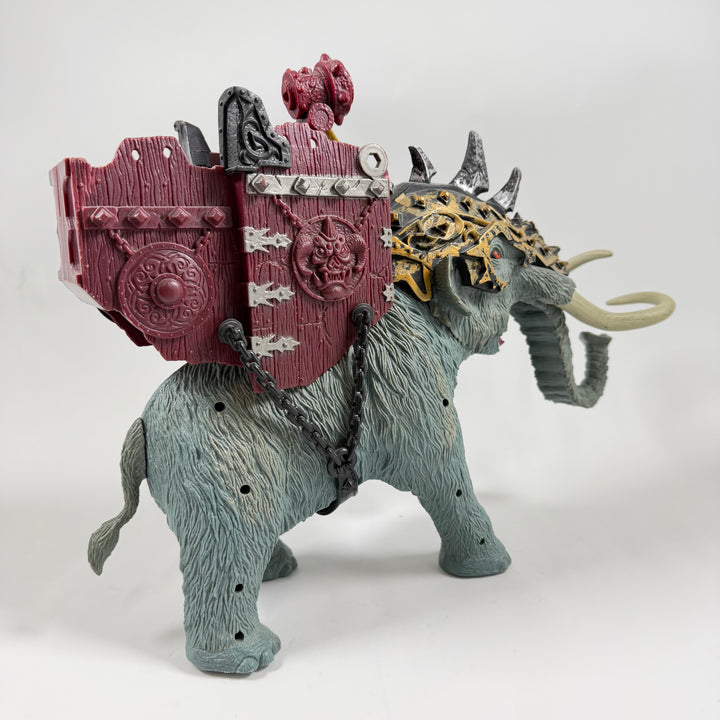 Unik retro actionfigur krigselefant i plast