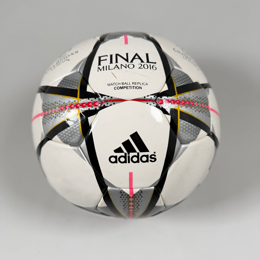 Adidas Fotboll Milano 2016 Replica Unik