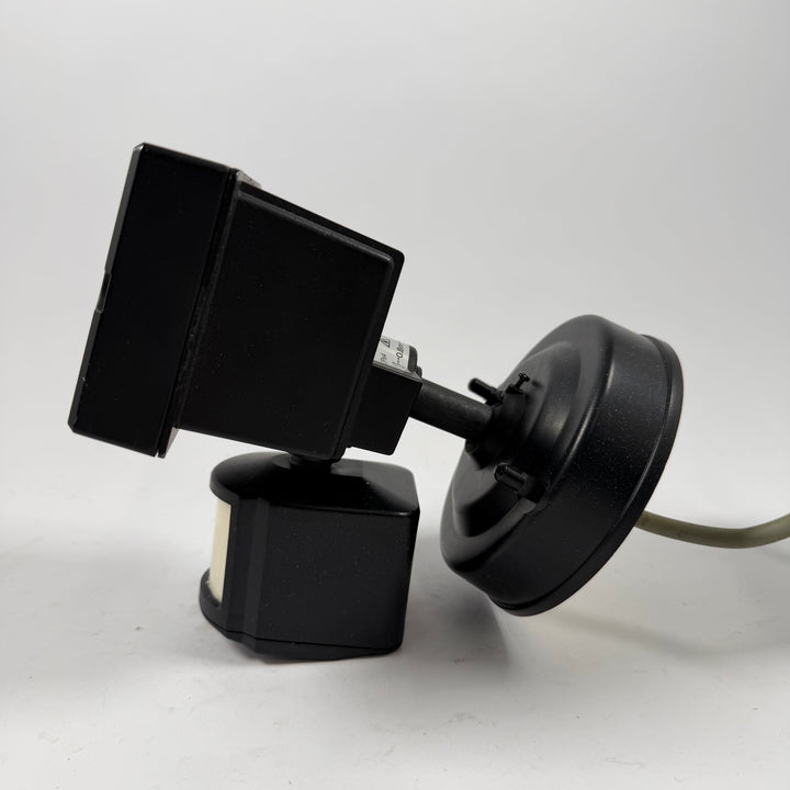 Massive retro halogenstrålkastare med rörelsesensor