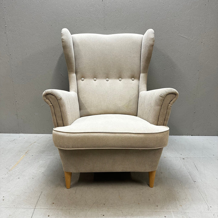 Elegant IKEA-fåtölj i återvunnen polyester