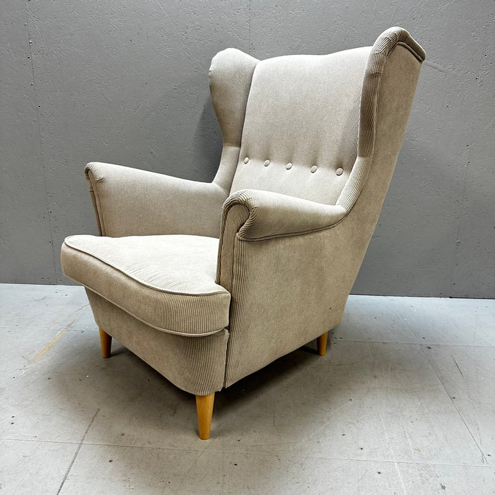 Elegant IKEA-fåtölj i återvunnen polyester