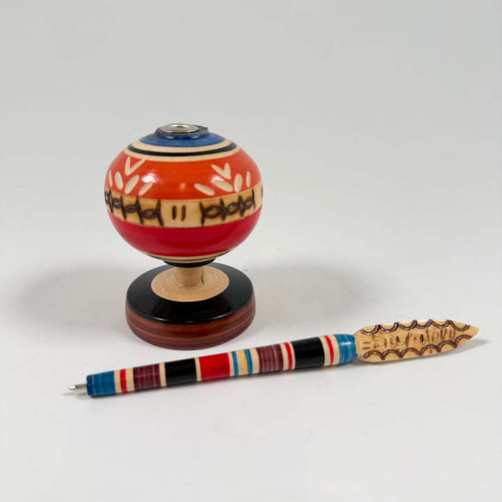 Färgglad souvenirpenna från Sarajevo med trädetaljer