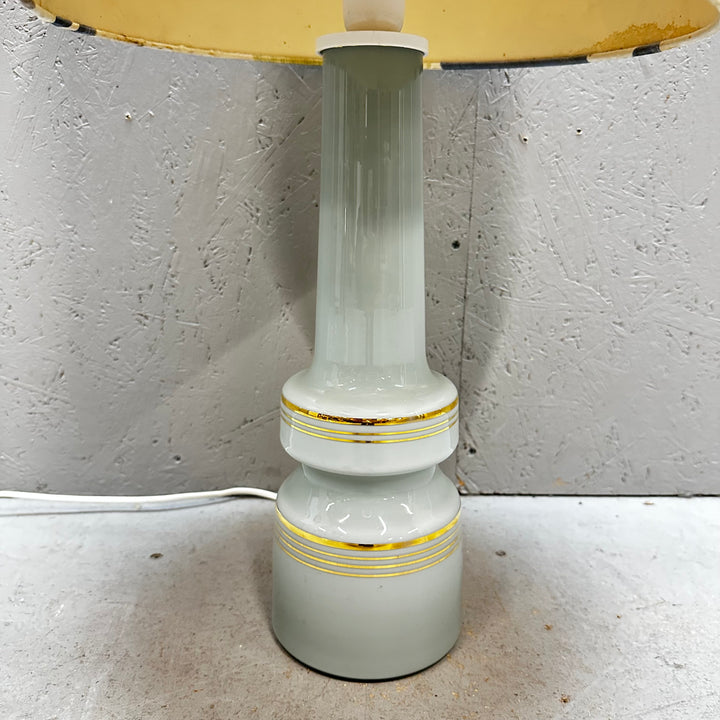 Retro bordslampa med blommig skärm i keramik