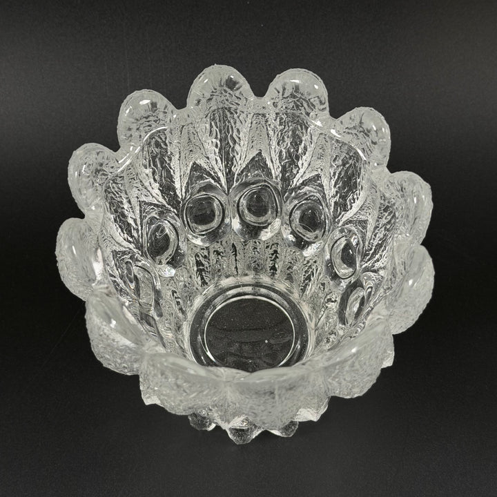 Retro unik glasvas med detaljrika mönster