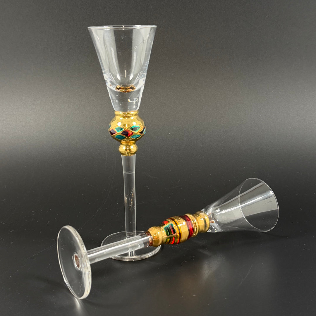 Retro snapsglas med färgglada detaljer och guld