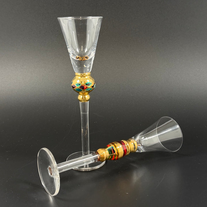 Retro snapsglas med färgglada detaljer och guld